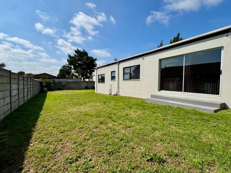 4 Bedroom Property for Sale in Rouxville Western Cape